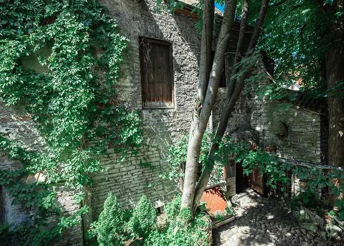 Airhome - Old Dominican Monastery *