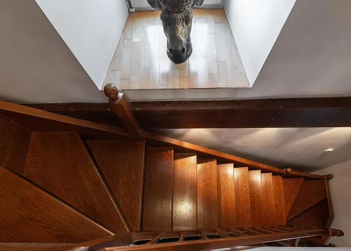 Airhome - Old Dominican Monastery Apartment *