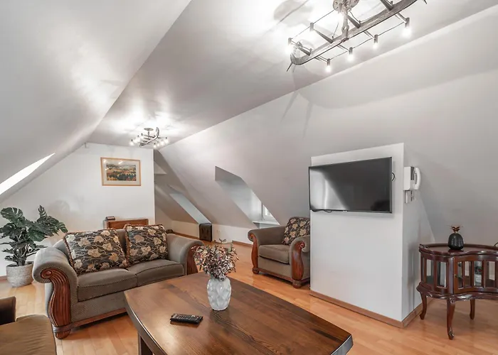 Airhome - Old Dominican Monastery Apartment *