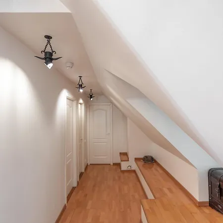 Airhome - Old Dominican Monastery Апартаменты Таллин