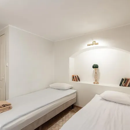 Airhome - Old Dominican Monastery *