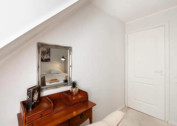 Airhome - Old Dominican Monastery Apartamento